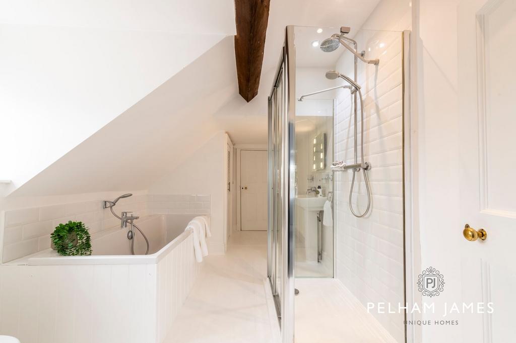 Second Floor Dual Bathroom, The Manor House,...