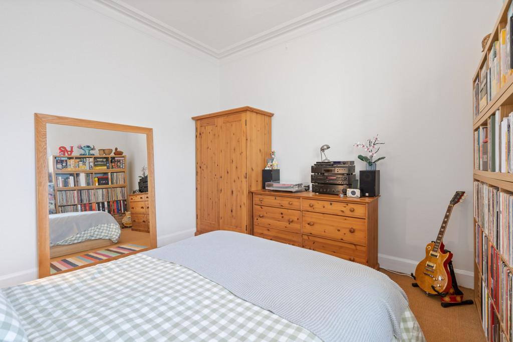 Double Bedroom of 18 (Flat 9) Montpelier Terrace