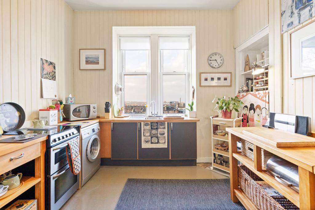 Kitchen of 18 (Flat 9) Montpelier Terrace