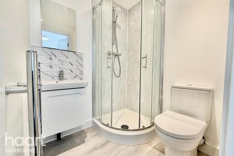 1 bedroom in a house share to rent, BRAND NEW EN-SUITE ROOMS, OLDBURY