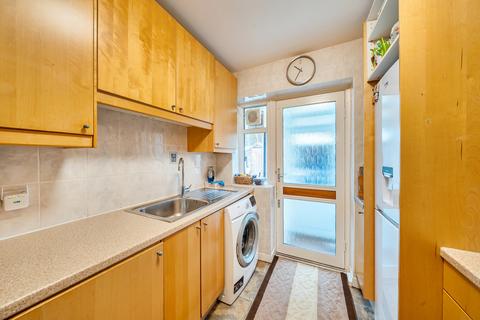 2 bedroom apartment for sale, Glebe Court, Glebe Road, Stanmore