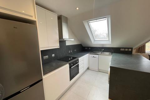 2 bedroom apartment to rent, Raleigh Gardens, London, SW2