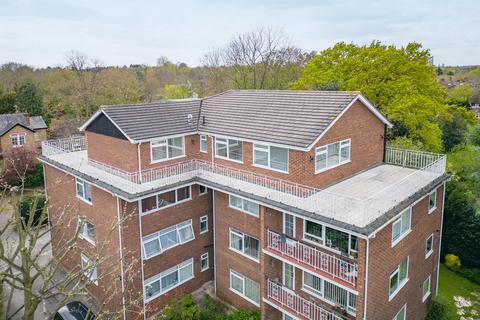 3 bedroom flat for sale, Private Road, Enfield