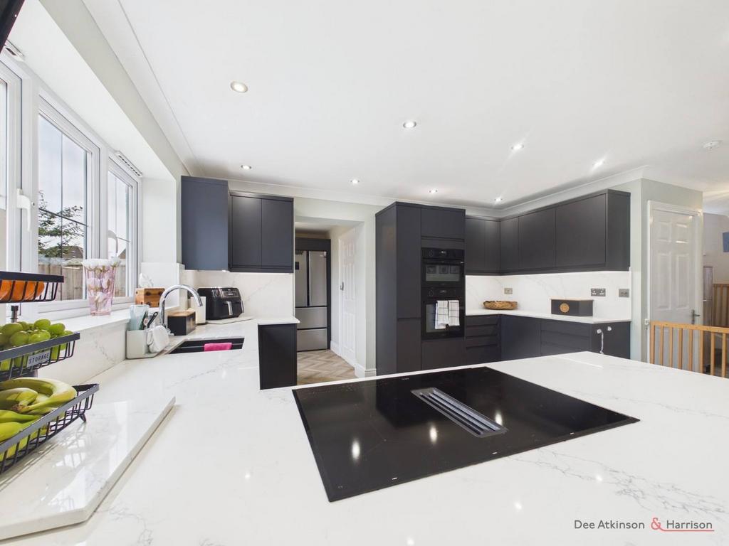 Open Plan Kitchen/Dining Area