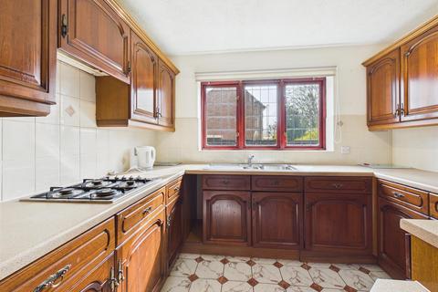 4 bedroom detached house to rent, Broadwells Crescent, Coventry CV4