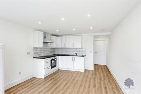 4 bedroom detached house to rent, Bond Road, Mitcham CR4