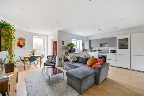 undefined, Packham Mews, Hounslow, TW3