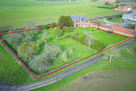 undefined, Freemans Lane, Sturton le Steeple