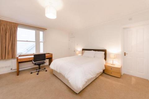 2 bedroom apartment to rent, Albany Street, London NW1
