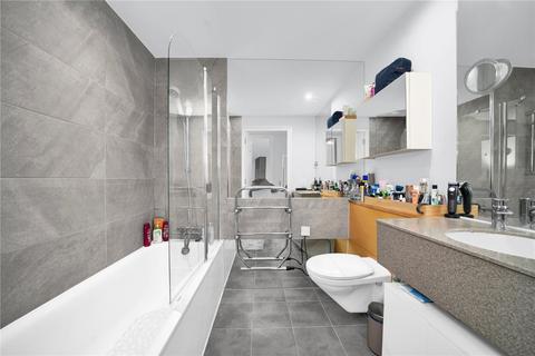1 bedroom apartment to rent, Narrow Street, E14