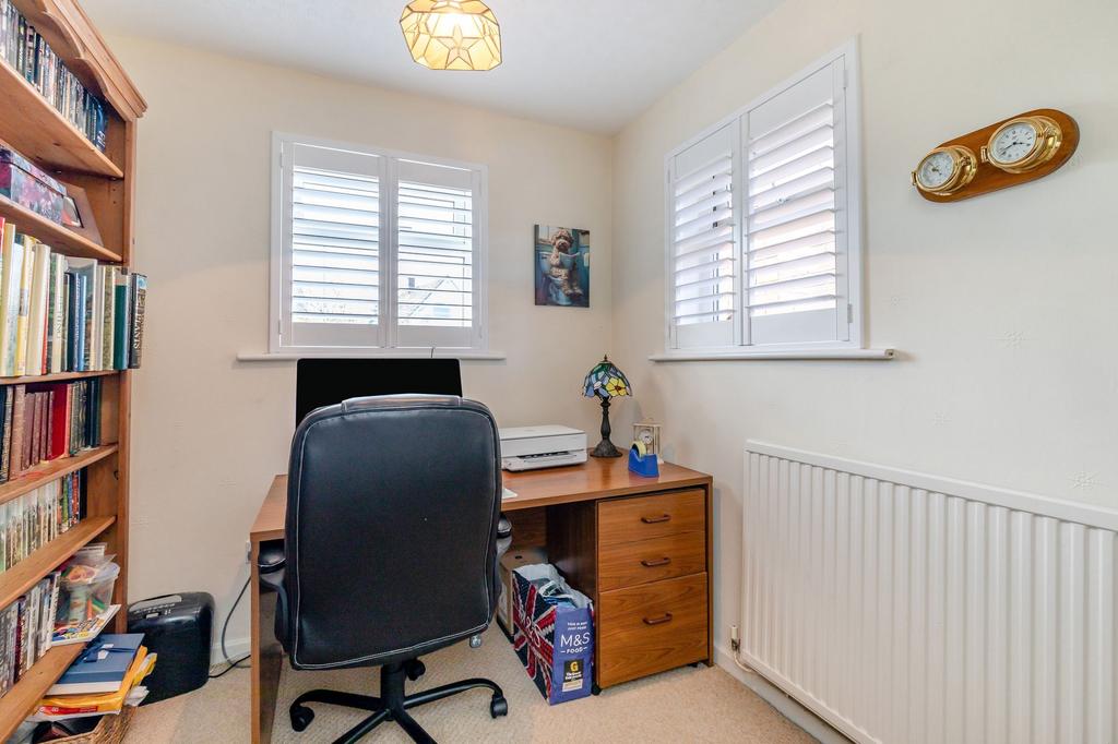 Bedroom 3 / office