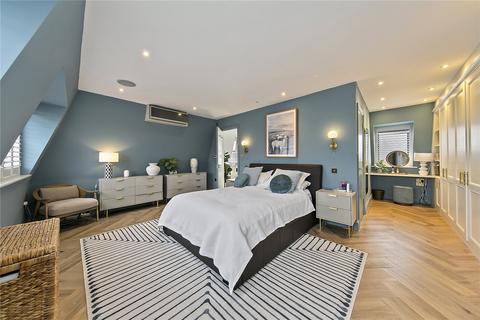 4 bedroom terraced house for sale, Canberra Place, Kew, Surrey, TW9