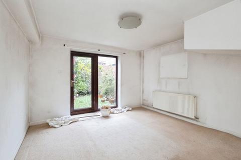 2 bedroom terraced house for sale, Burton Road, West Didsbury, Manchester, Greater Manchester, M20