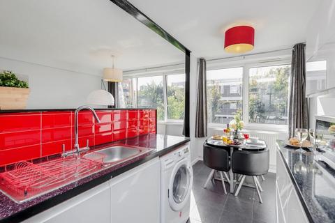 2 bedroom maisonette to rent, London E1W