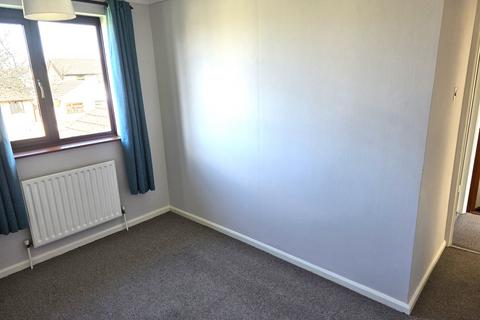 3 bedroom semi-detached house to rent, Maple Close, Lincoln LN5