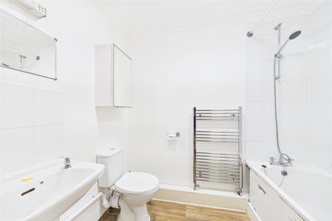 2 bedroom maisonette to rent, Feltham Hill Road, Ashford, Surrey, TW15