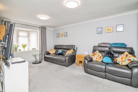 4 bedroom detached house for sale, Oakley Gardens, Downhead Park, Milton Keynes, Buckinghamshire, MK15