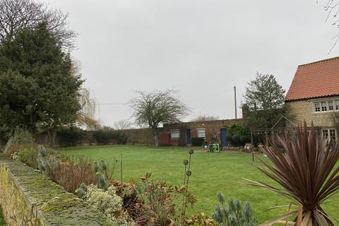 undefined, Wellingley DN11