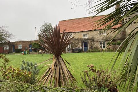 undefined, Wellingley DN11