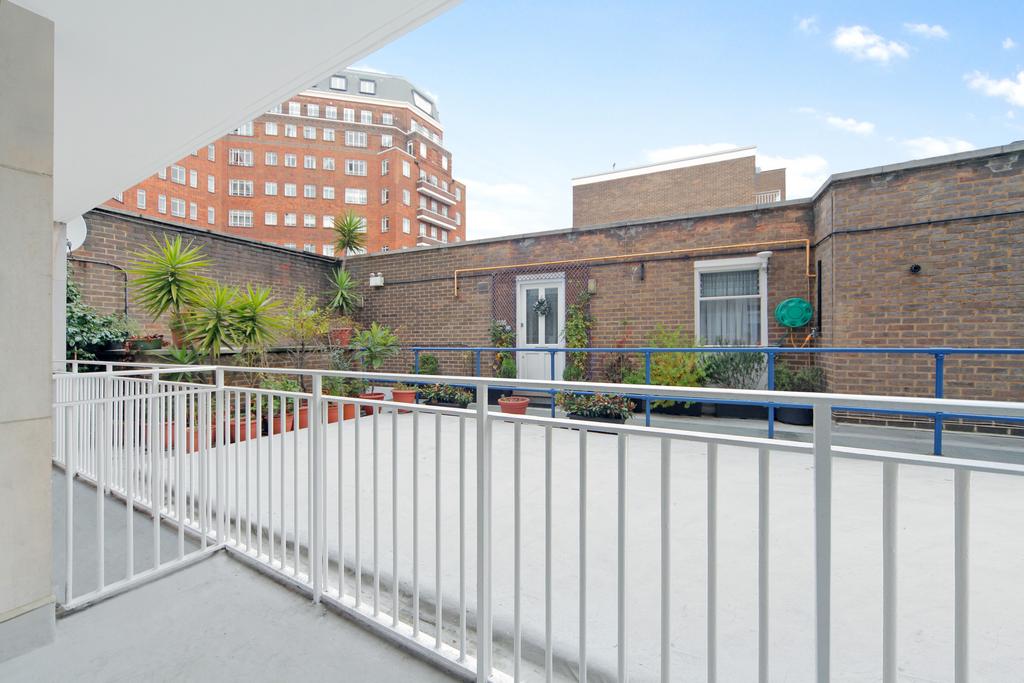 Balcony1.jpg