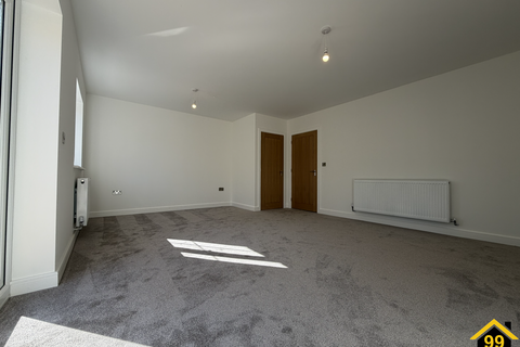 3 bedroom semi-detached house to rent, Warwick Drive, Washingborough, Lincolnshire, LN4
