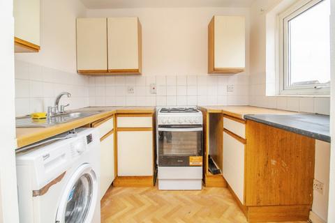 2 bedroom maisonette for sale, Fletchers Mews, Neath Hill, Milton Keynes, Buckinghamshire, MK14