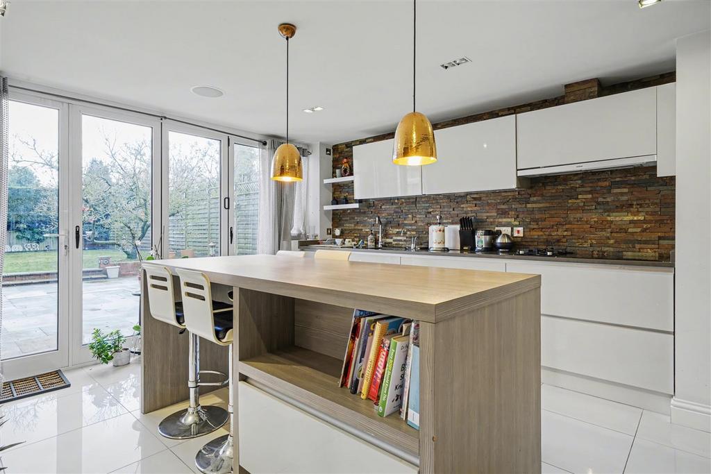 Kitchen 1 2.jpeg