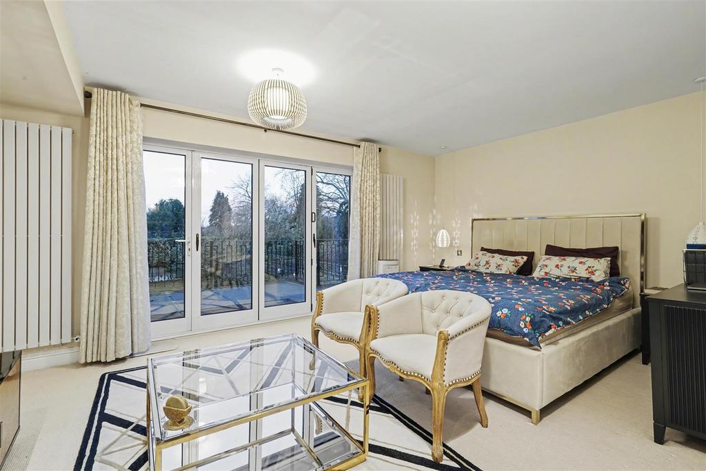 Bedroom 1 2.jpeg