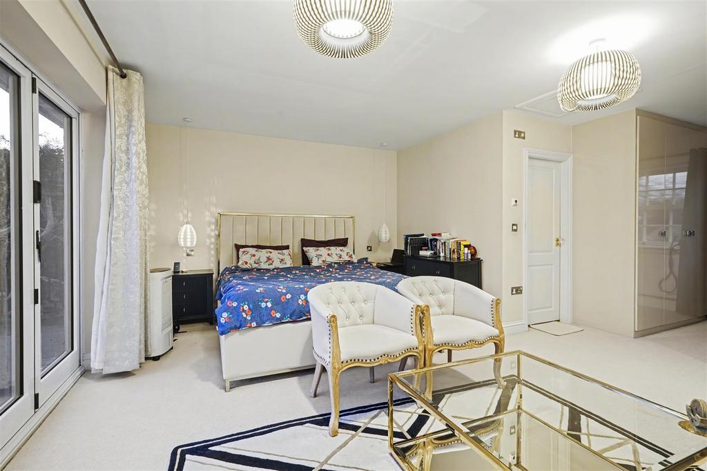 Bedroom 1 1.jpeg