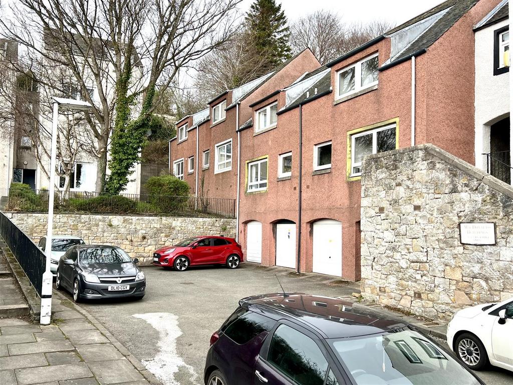 Macdonalds Lands, Culross
