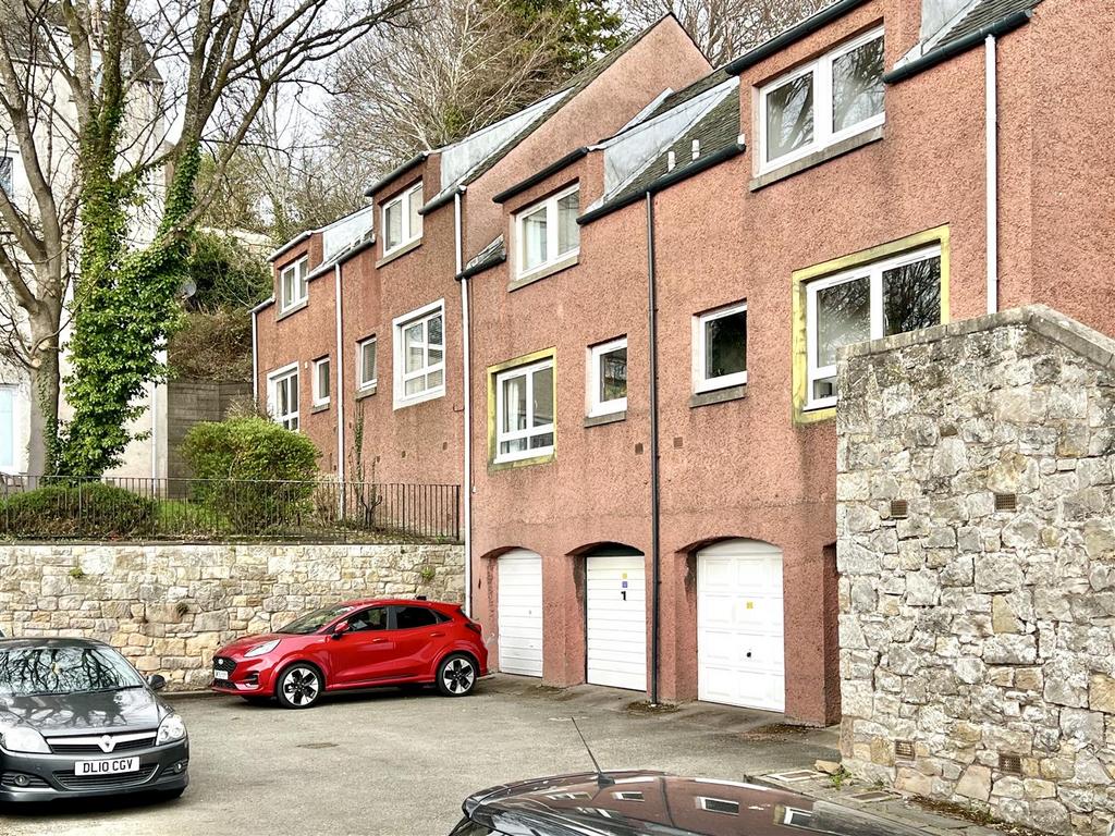 Macdonalds Lands, Culross