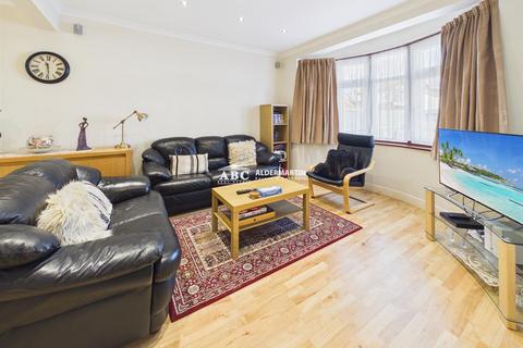 3 bedroom semi-detached house for sale, West Way, Edgware
