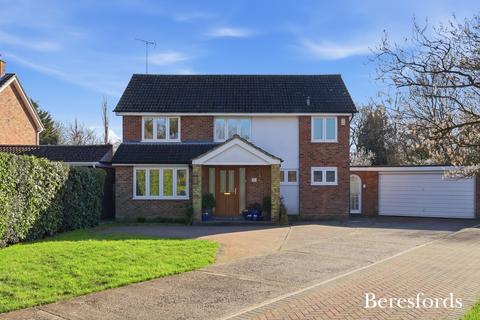 4 bedroom detached house for sale, Grove Orchard, Braintree, CM7