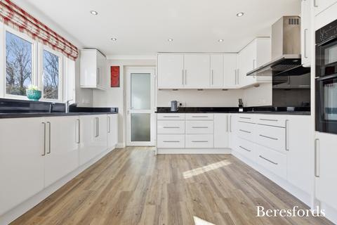 4 bedroom detached house for sale, Grove Orchard, Braintree, CM7