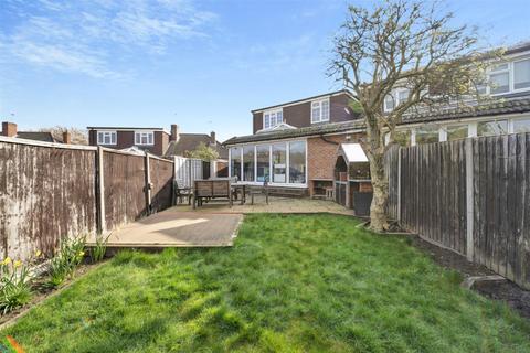 undefined, Foxlake Road, Byfleet