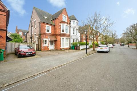 2 bedroom flat for sale, Hamilton Drive, Nottingham, Nottinghamshire, NG7