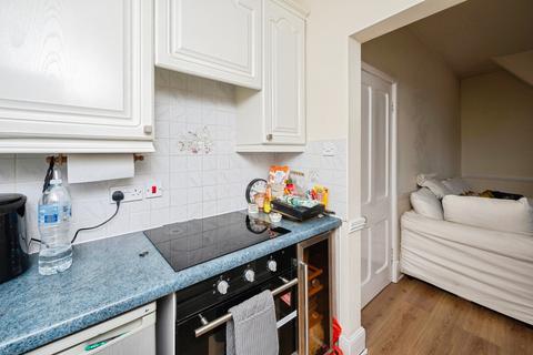 2 bedroom flat for sale, Hamilton Drive, Nottingham, Nottinghamshire, NG7
