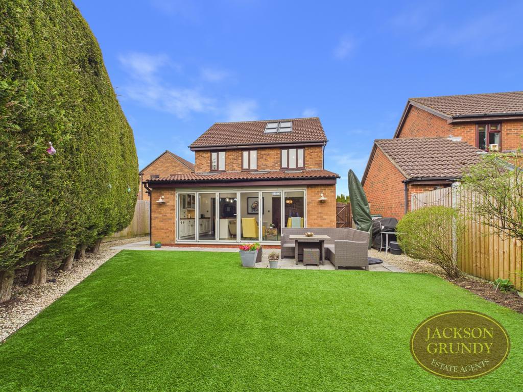 Harefoot Close