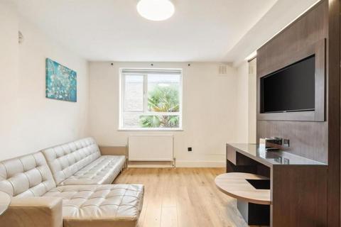 2 bedroom apartment to rent, Albany Street, London NW1