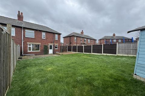 2 bedroom semi-detached house for sale, Windmill Crescent, Skelmanthorpe, Huddersfield, HD8 9EL