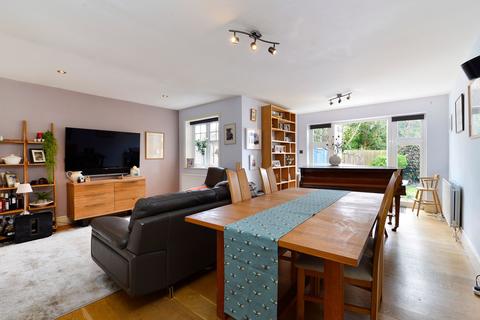 undefined, Mead Road, Cranleigh, GU6