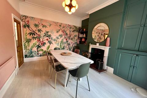 undefined, Richardson Street, York