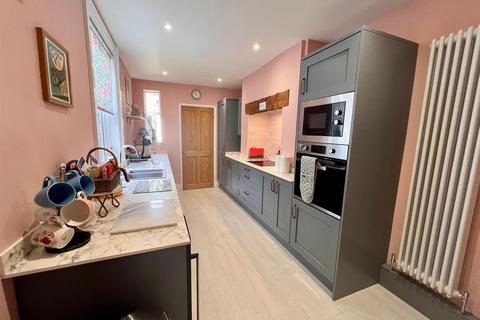 undefined, Richardson Street, York