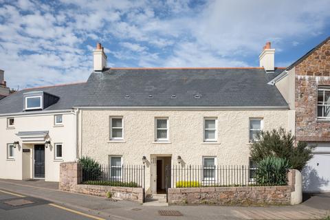 4 bedroom terraced house for sale, La Rue De La Croix Au Maitre, St. Martin, Jersey