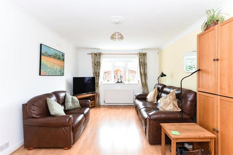 undefined, Faversham Avenue, North Chingford