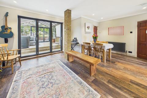 4 bedroom semi-detached house for sale, Belswains Lane, Hemel Hempstead, HP3