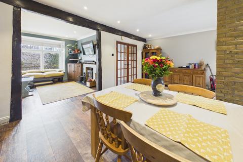 4 bedroom semi-detached house for sale, Belswains Lane, Hemel Hempstead, HP3
