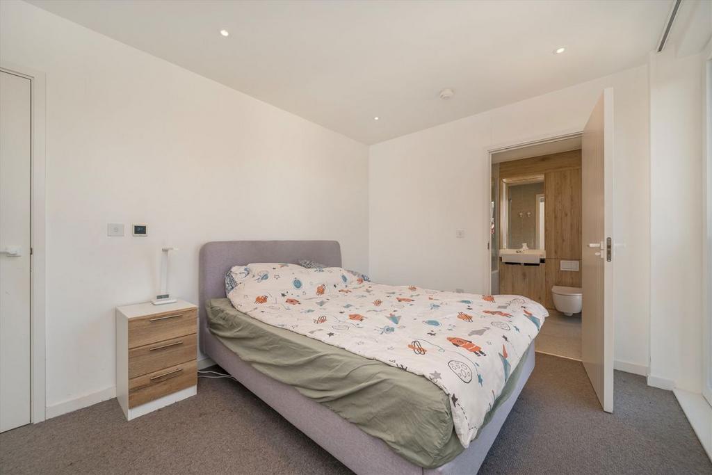 En suite bedroom, en suite