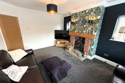 4 bedroom semi-detached house for sale, Newton Close, Freckleton, PR4
