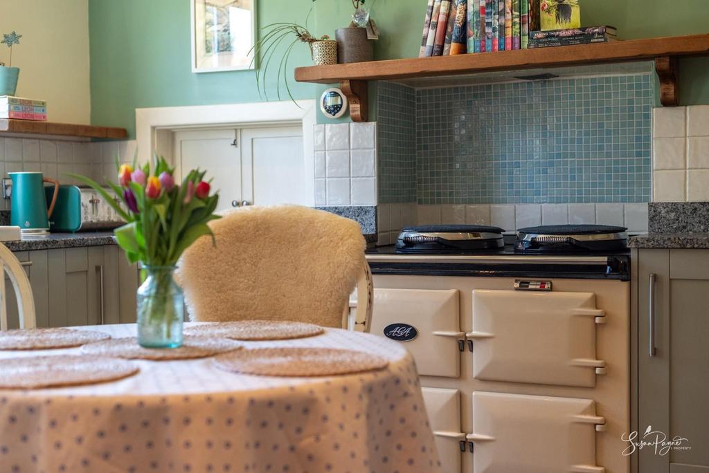 Kitchen / Breakfast Room